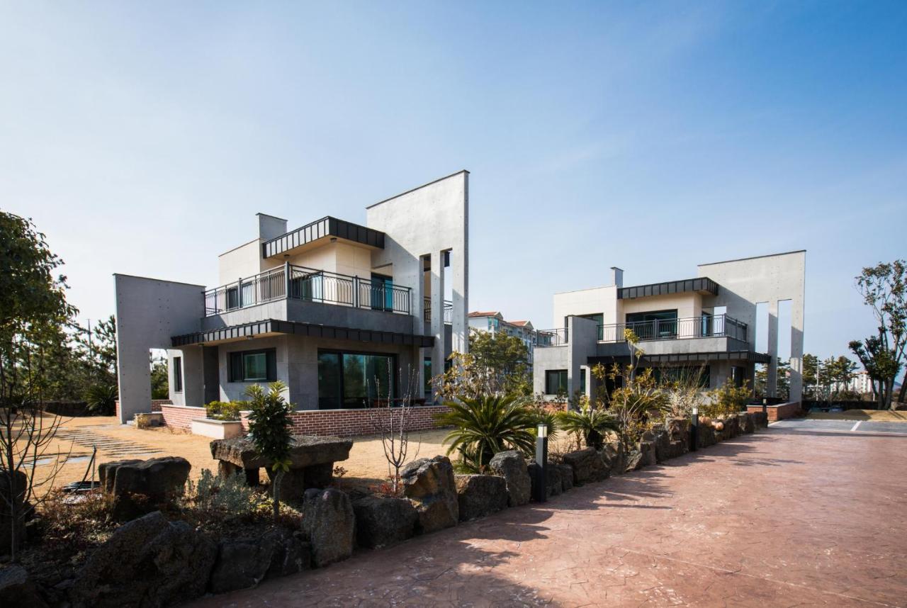 Cass Spa Pension Jeju Exterior foto